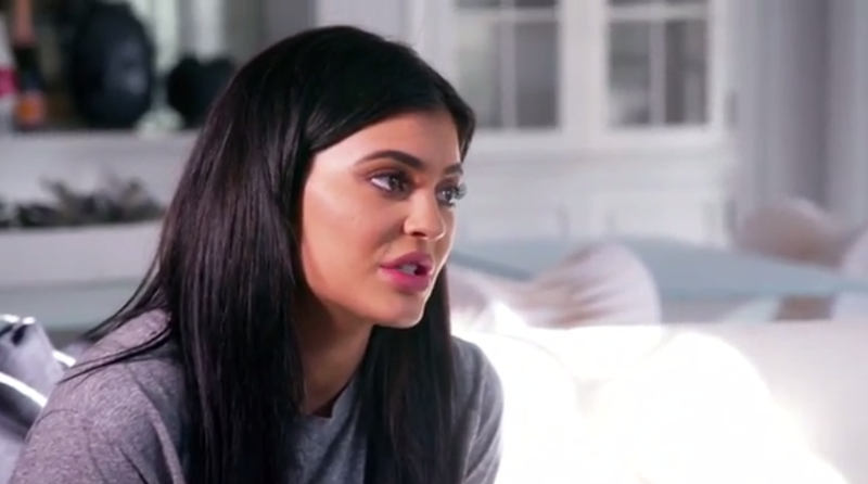 Illustration for article titled Rob Kardashian's Kiss-and-Make-Up With His Sisters Was More Than a Little Staged